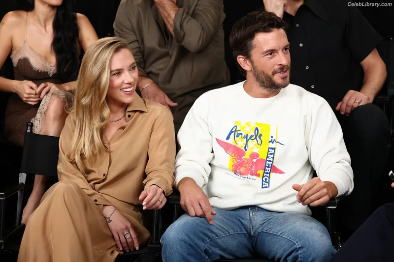 Scarlett Johansson photo 1 of 2617