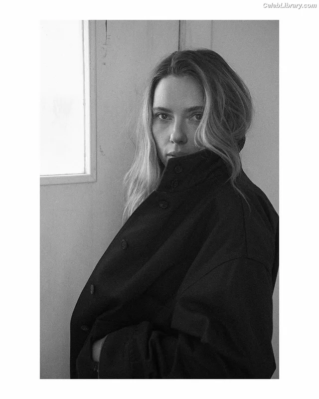 Scarlett Johansson photo 16 of 2617
