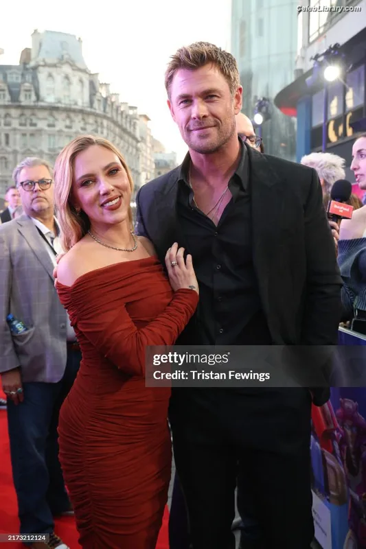 Scarlett Johansson photo 8 of 2617