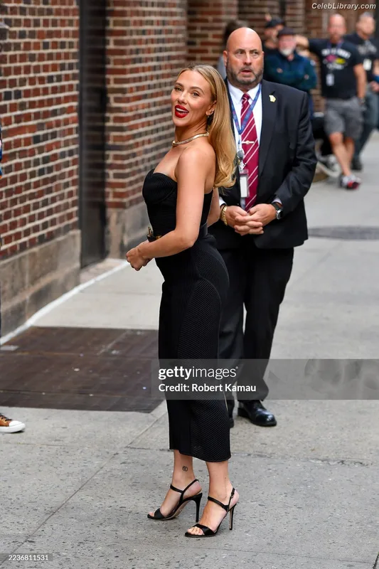 Scarlett Johansson photo 14 of 2617