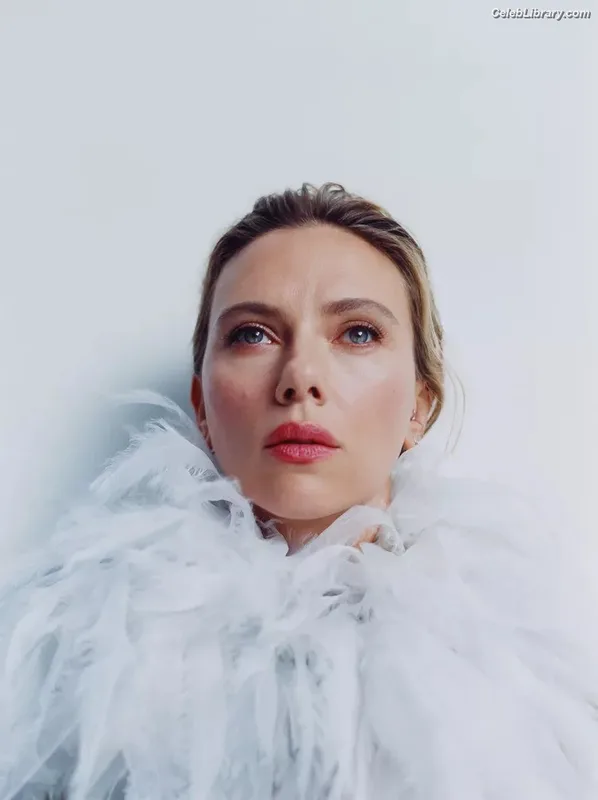 Scarlett Johansson photo 24 of 2617