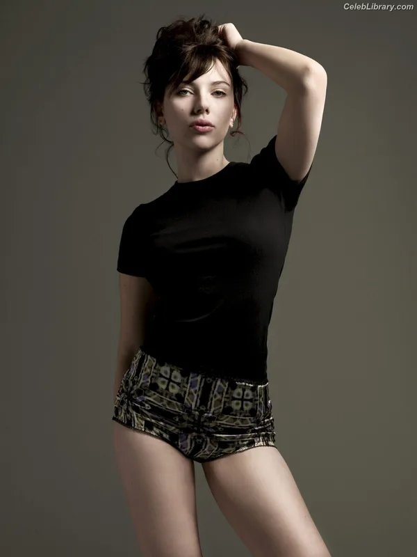 Scarlett Johansson photo 5 of 2617