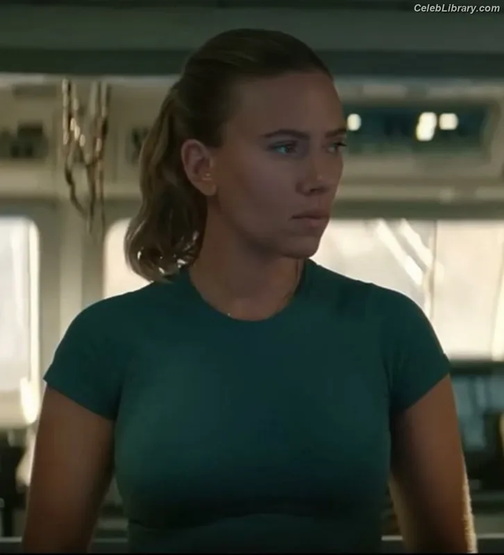 Scarlett Johansson photo 21 of 2617
