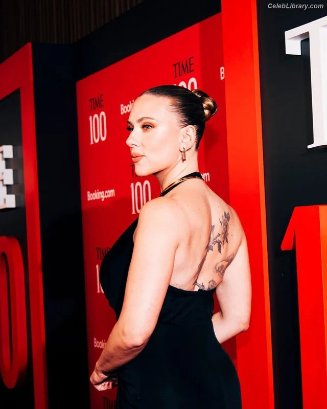 Scarlett Johansson photo 14 of 2617