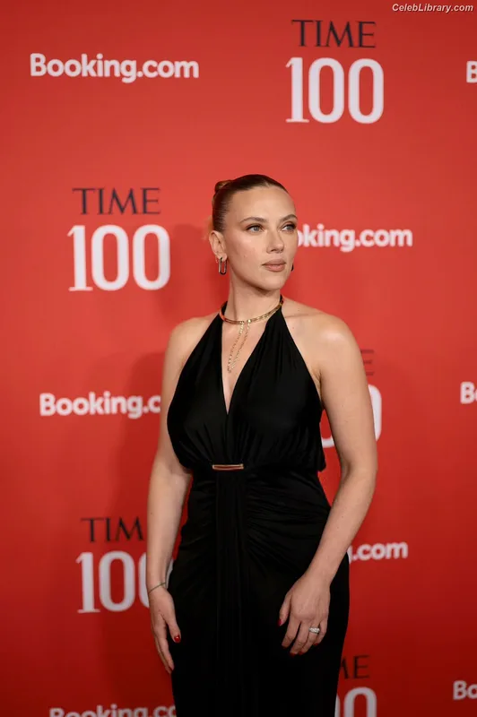 Scarlett Johansson photo 15 of 2617