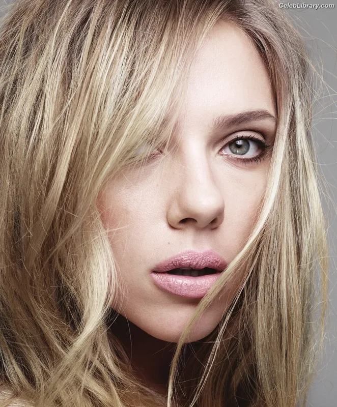 Scarlett Johansson photo 4 of 2617