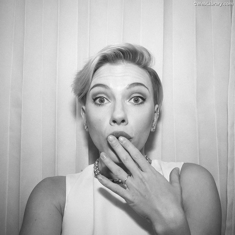 Scarlett Johansson photo 10 of 2617