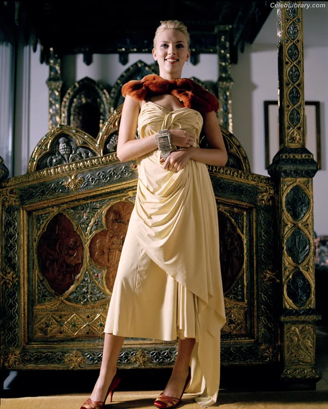 Scarlett Johansson photo 13 of 2617
