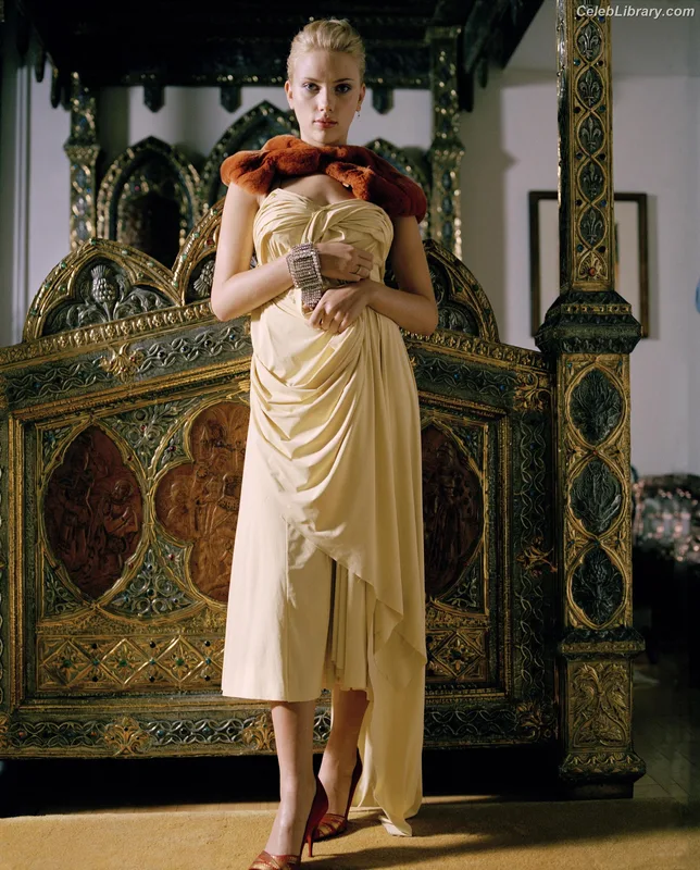 Scarlett Johansson photo 14 of 2617