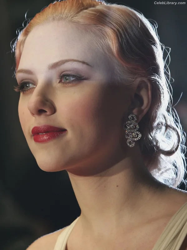 Scarlett Johansson photo 20 of 2617
