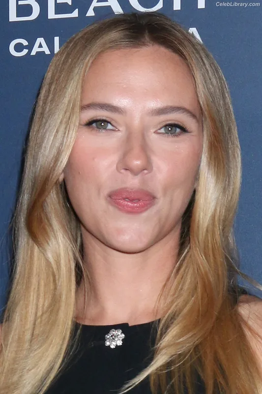 Scarlett Johansson photo 6 of 2617
