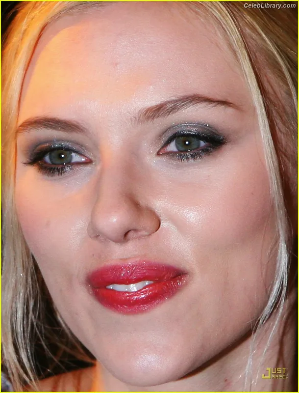 Scarlett Johansson photo 15 of 2617
