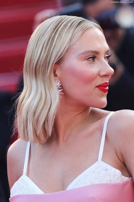 Scarlett Johansson photo 20 of 2617