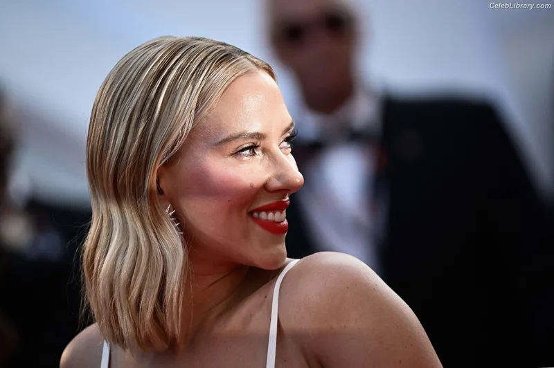 Scarlett Johansson photo 18 of 2617