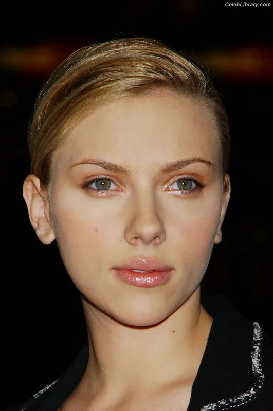 Scarlett Johansson photo 9 of 2617