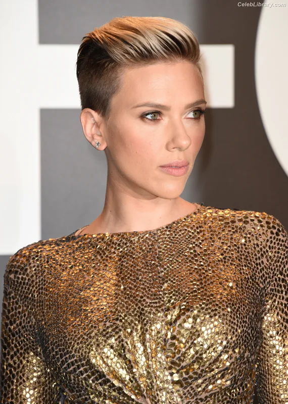 Scarlett Johansson photo 12 of 2617