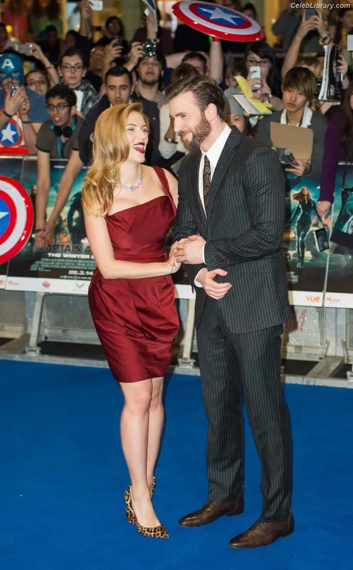 Scarlett Johansson photo 2 of 2617