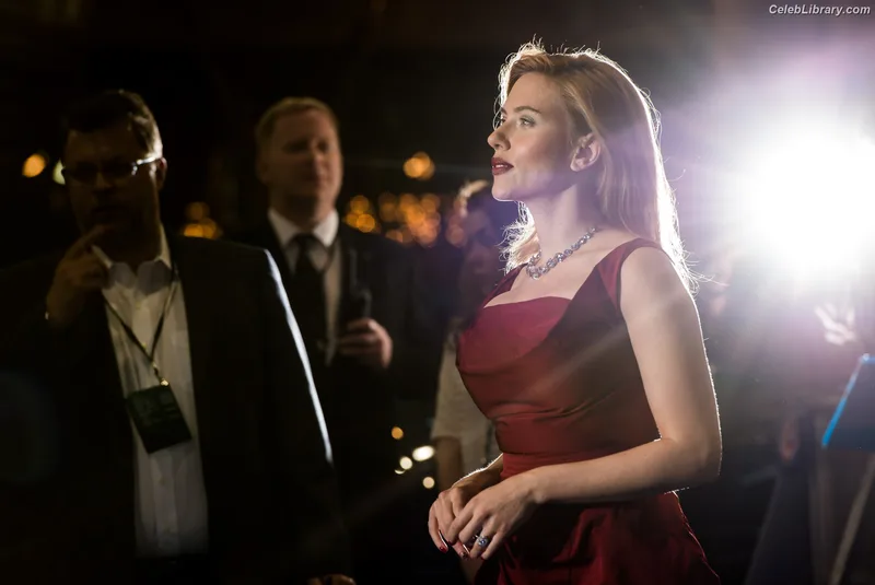 Scarlett Johansson photo 24 of 2617