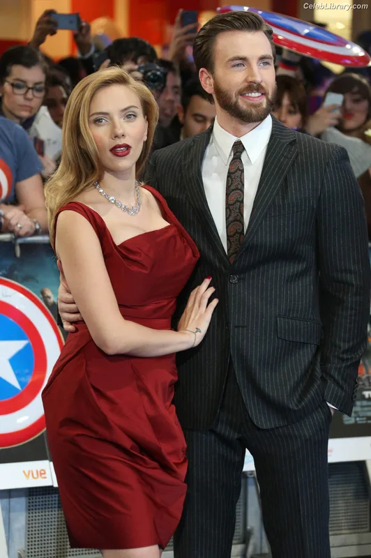 Scarlett Johansson photo 15 of 2617