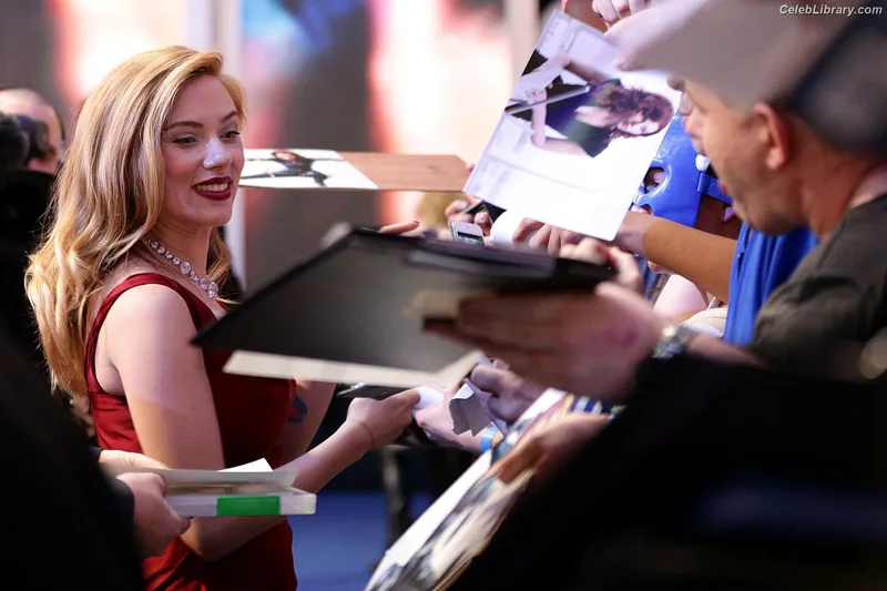 Scarlett Johansson photo 2 of 2617