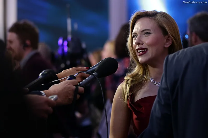 Scarlett Johansson photo 6 of 2617