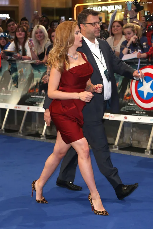 Scarlett Johansson photo 9 of 2617