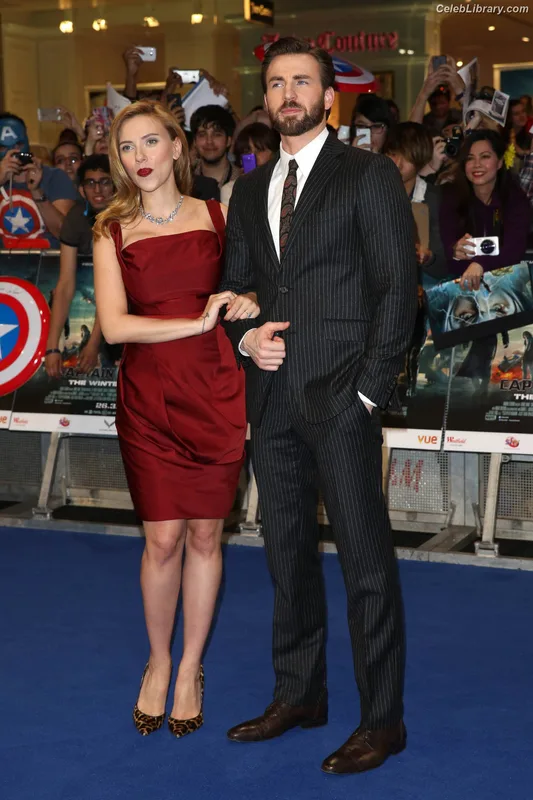 Scarlett Johansson photo 10 of 2617