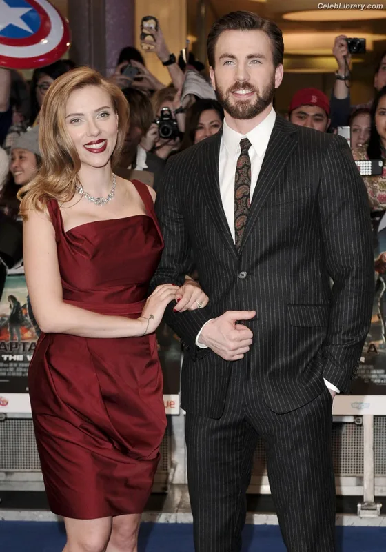Scarlett Johansson photo 22 of 2617