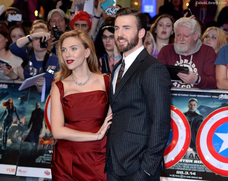 Scarlett Johansson photo 6 of 2617