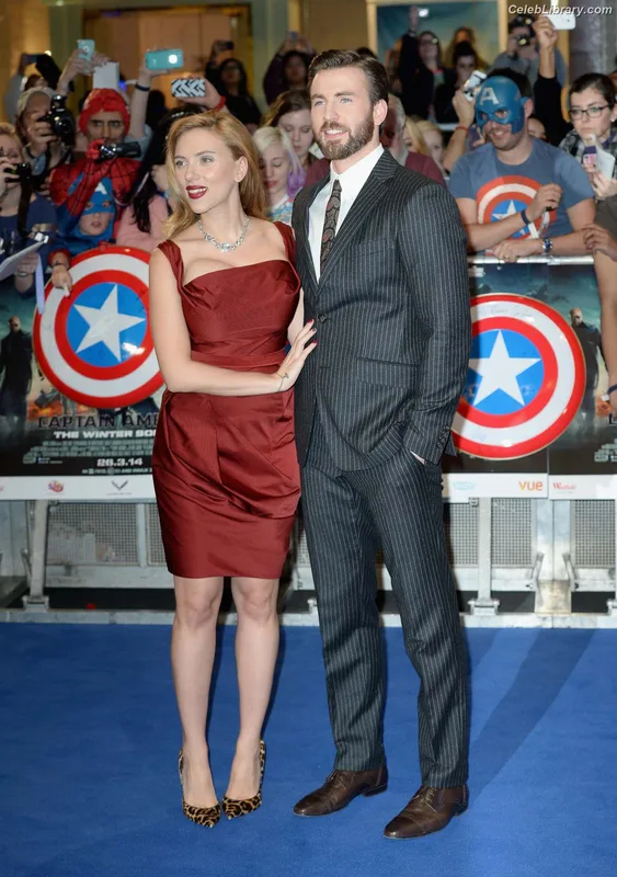 Scarlett Johansson photo 19 of 2617