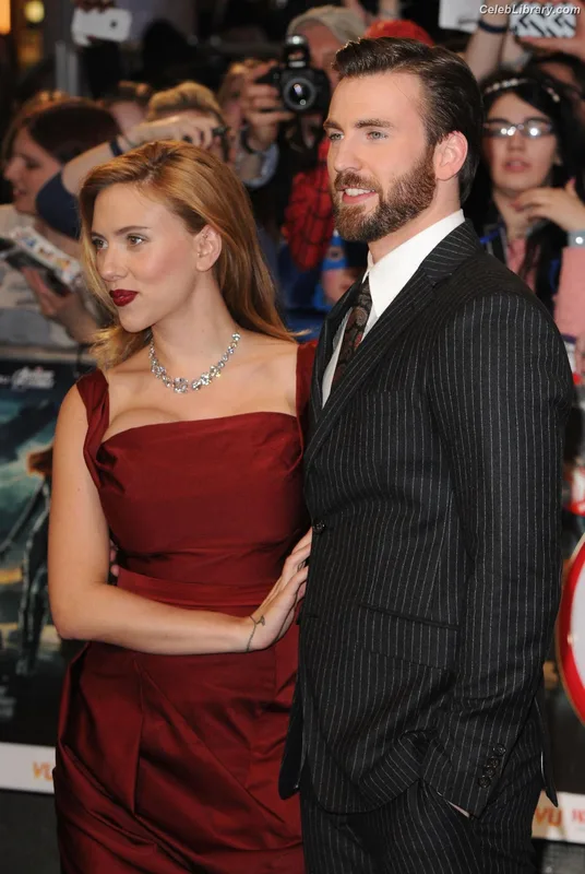 Scarlett Johansson photo 23 of 2617