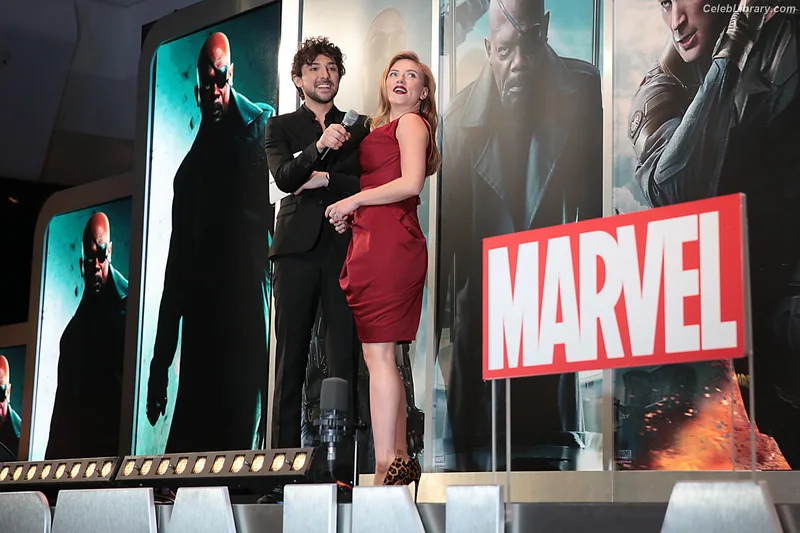 Scarlett Johansson photo 17 of 2617