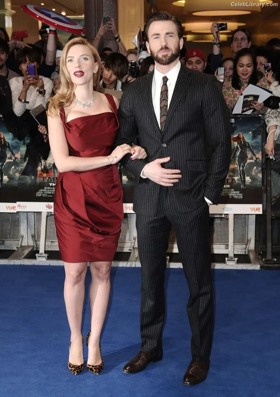 Scarlett Johansson photo 2 of 2617