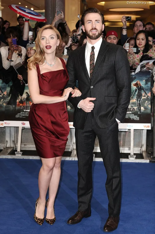 Scarlett Johansson photo 18 of 2617