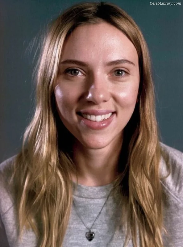 Scarlett Johansson photo 6 of 2617