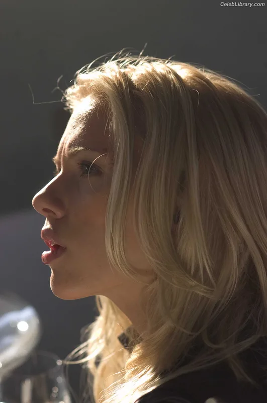 Scarlett Johansson photo 15 of 2617