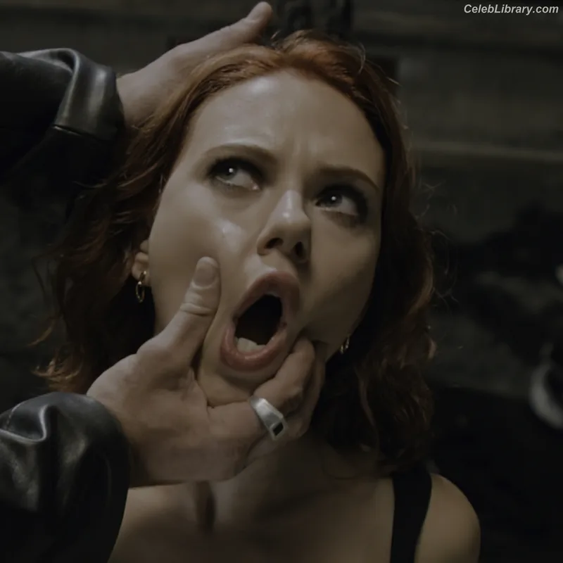 Scarlett Johansson photo 19 of 2617