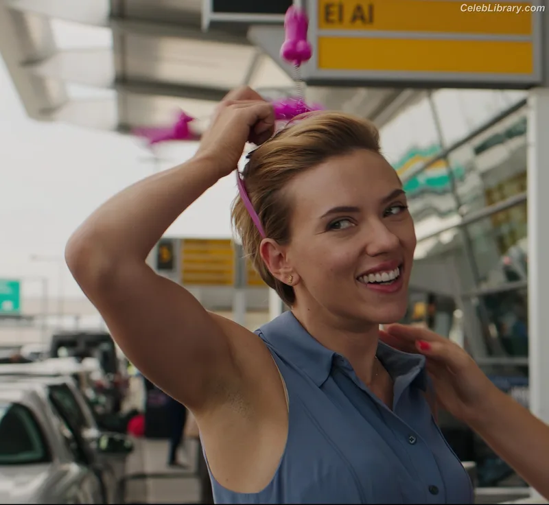 Scarlett Johansson photo 6 of 2617