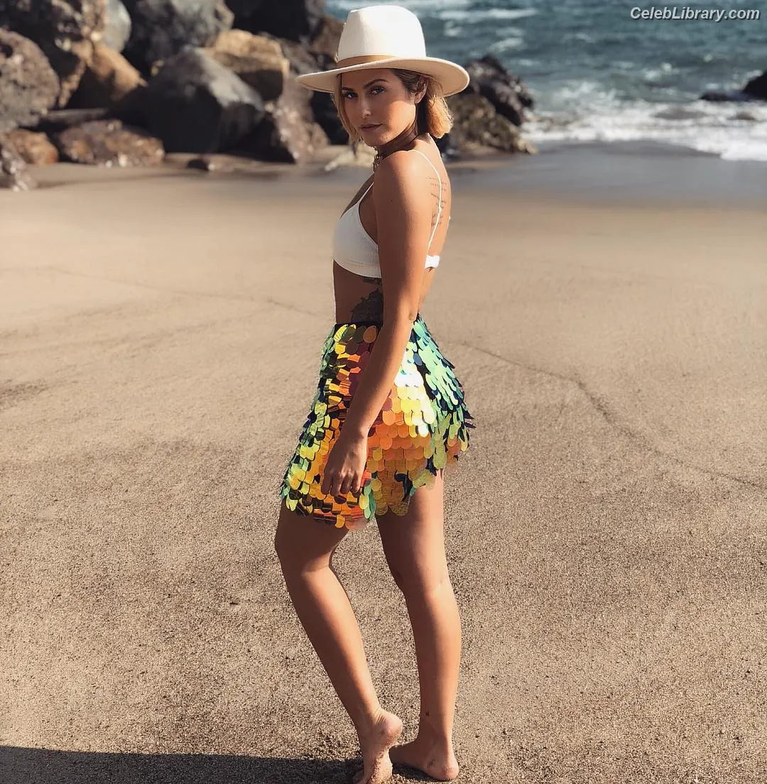 Scout Taylor-Compton photo 3 of 82