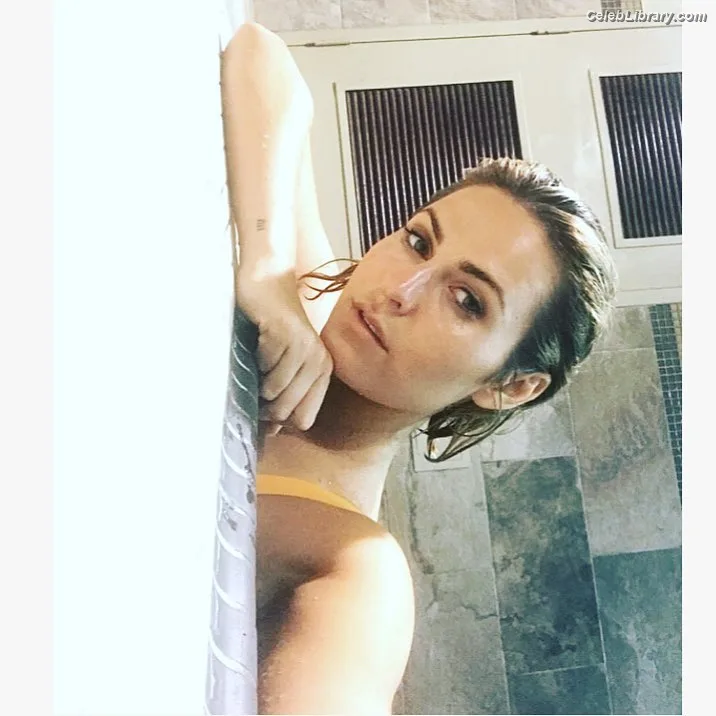 Scout Taylor-Compton photo 2 of 83
