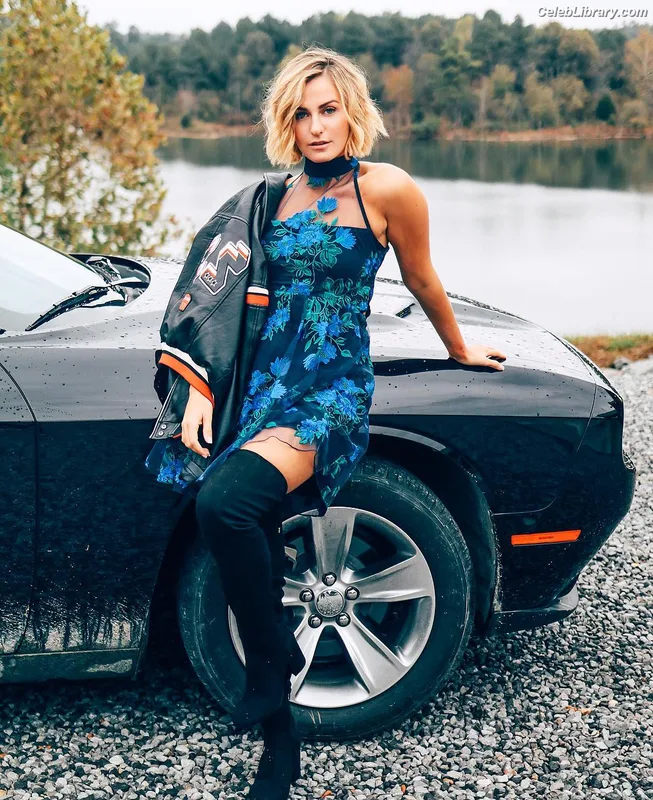 Scout Taylor-Compton photo 24 of 83
