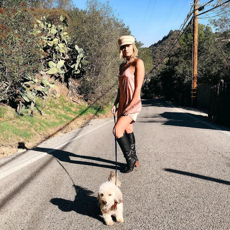 Scout Taylor-Compton photo 1 of 83