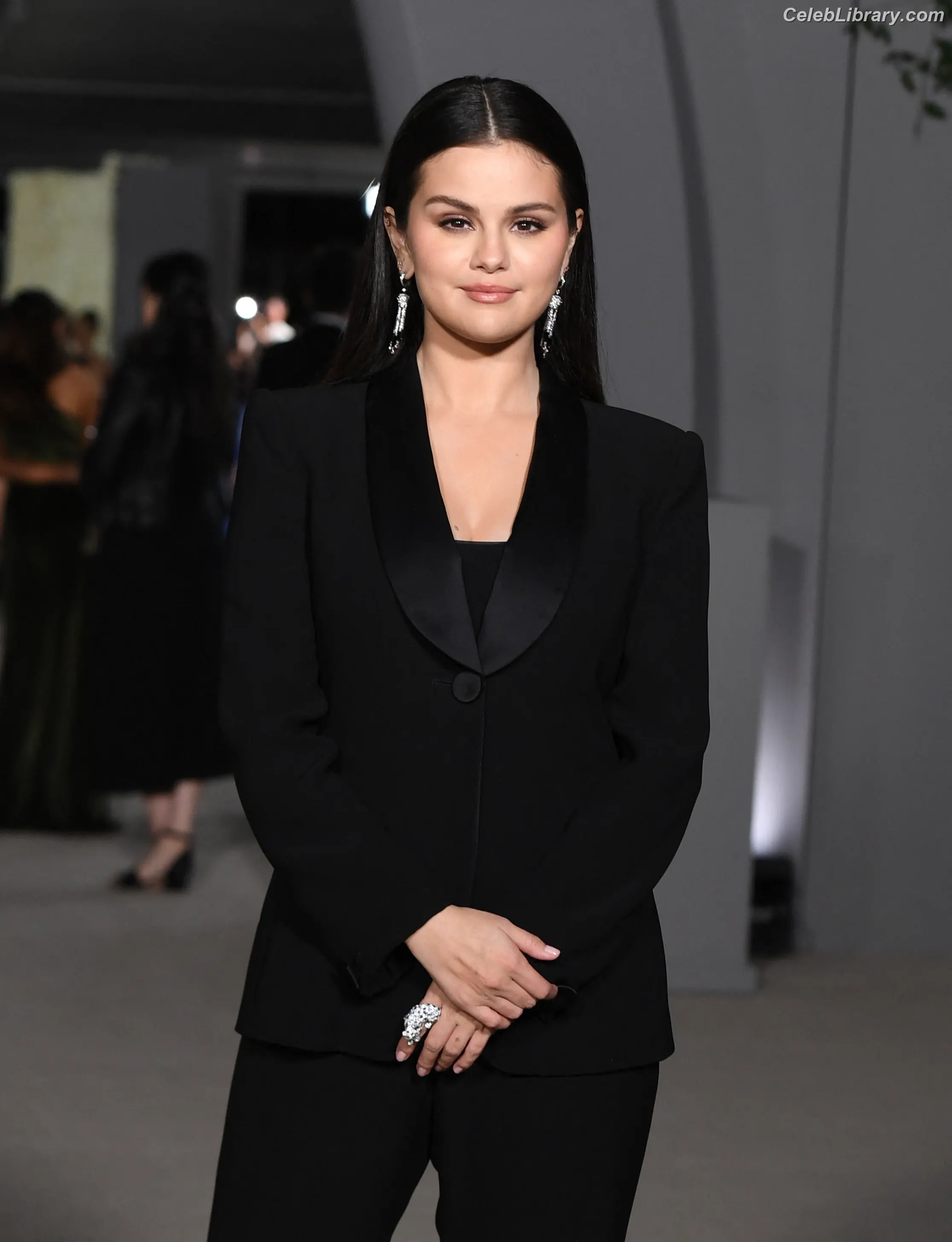 Selena Gomez photo 9 of 3542