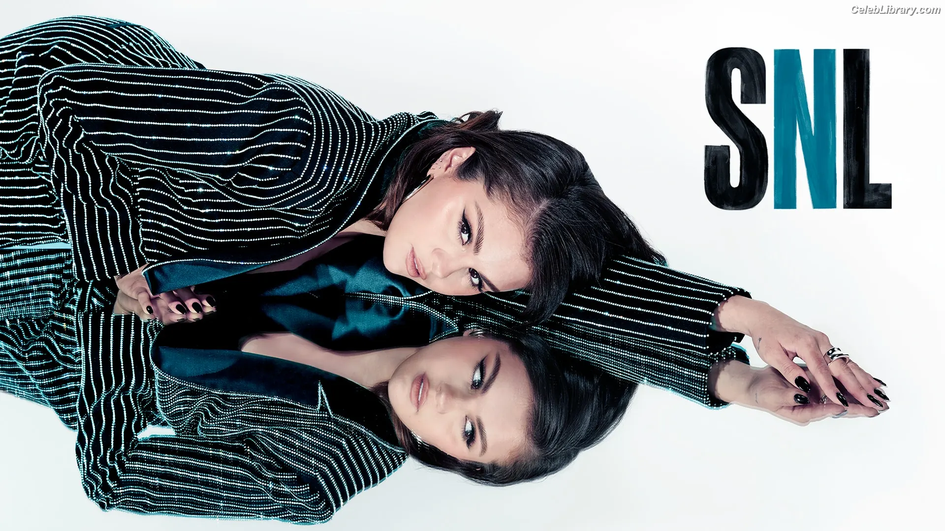 Selena Gomez photo 10 of 3542
