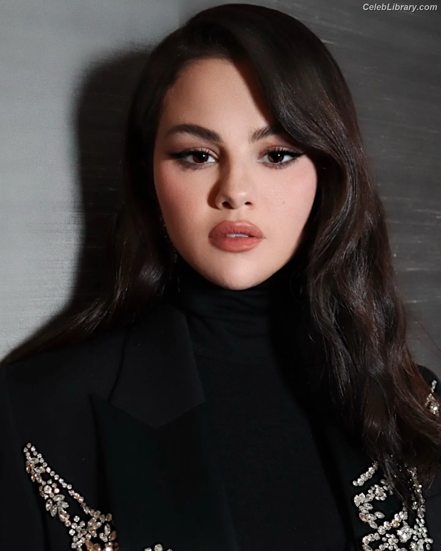 Selena Gomez photo 13 of 3542