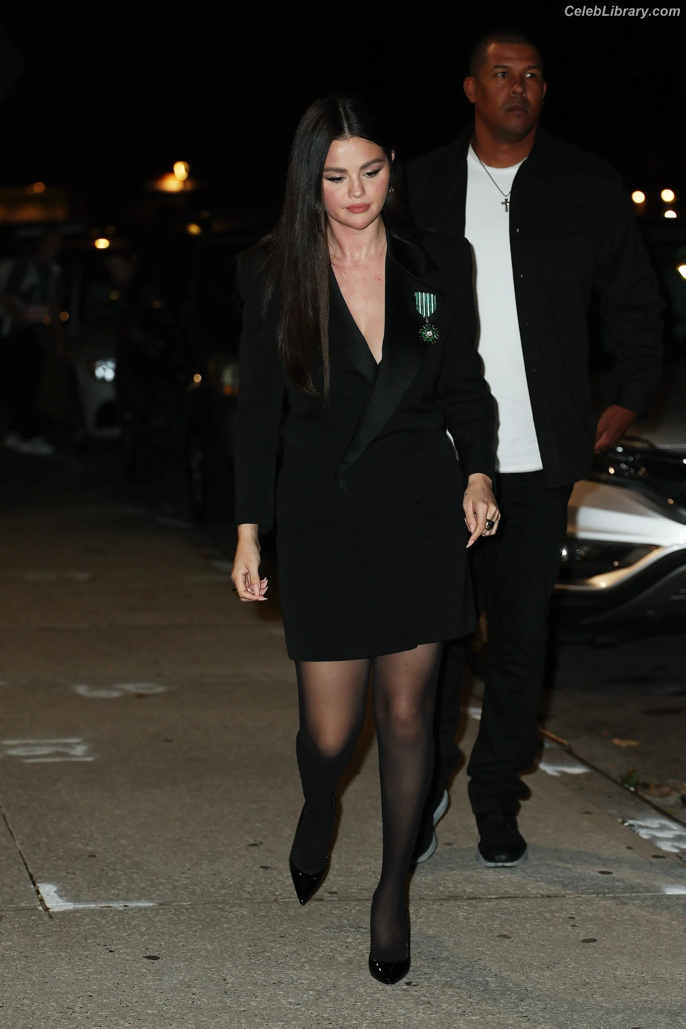 Selena Gomez photo 11 of 3542
