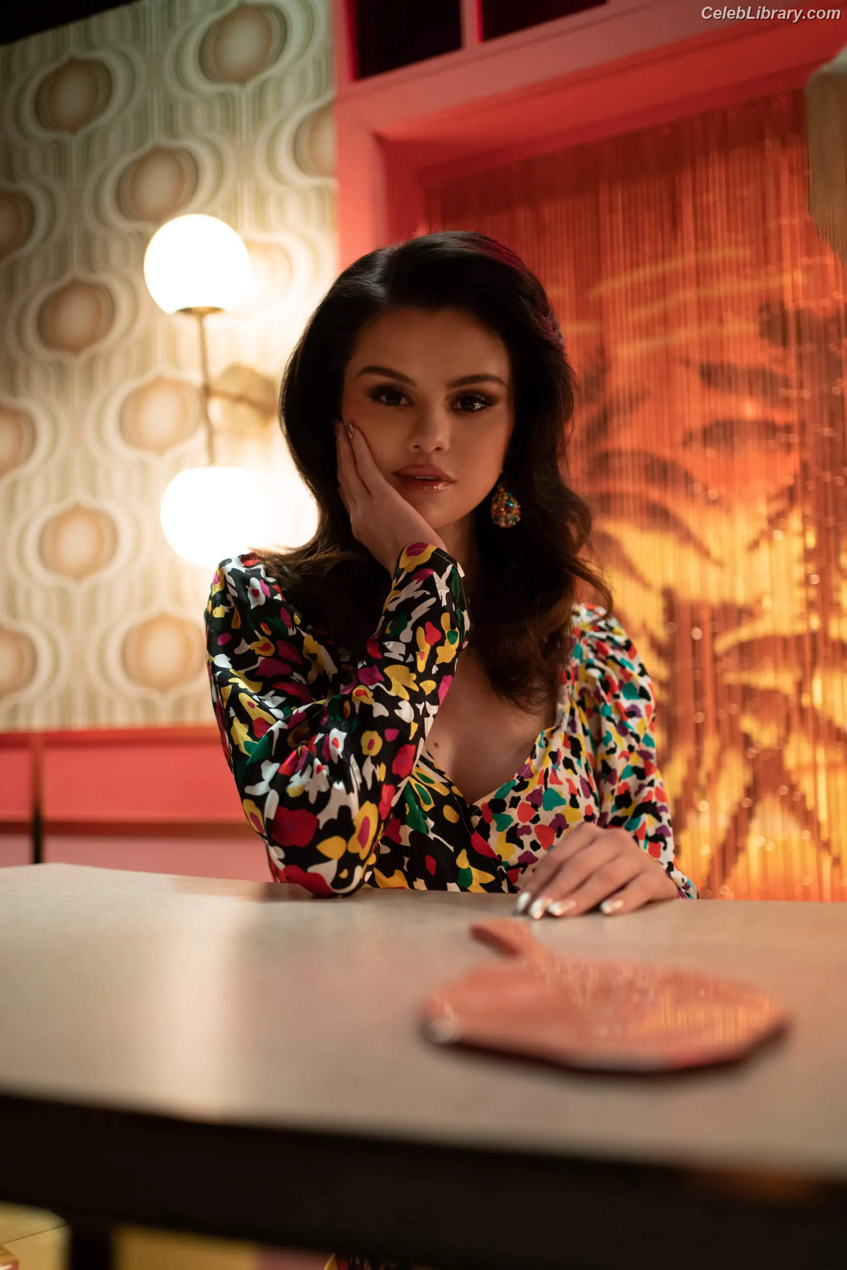 Selena Gomez photo 13 of 3542