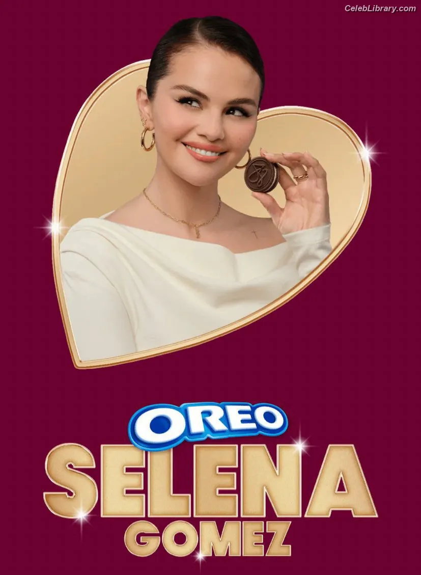 Selena Gomez photo 5 of 3542