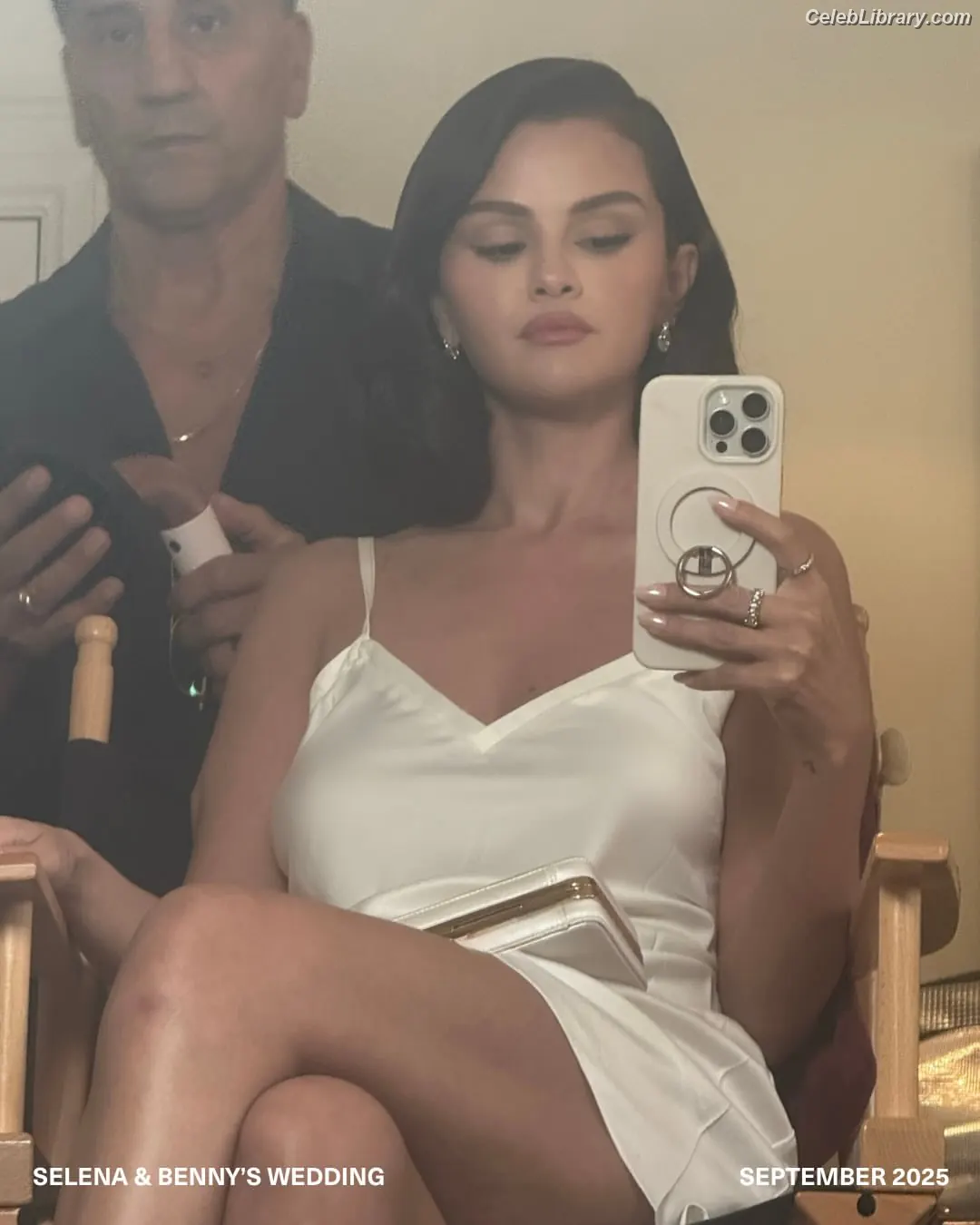 Selena Gomez photo 17 of 3542