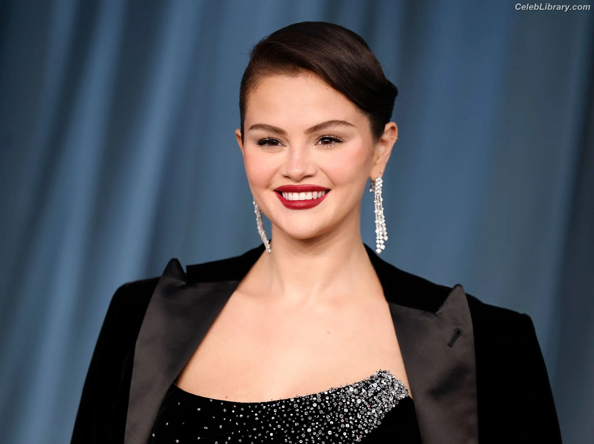 Selena Gomez photo 13 of 3542